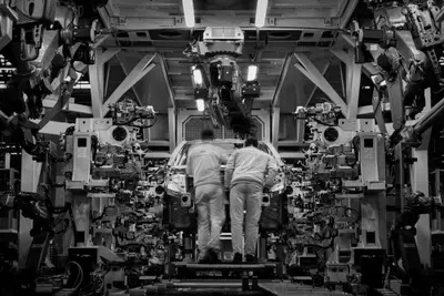Auto europea, il gigante ferito che ha pochi anni per scegliere il suo destino
