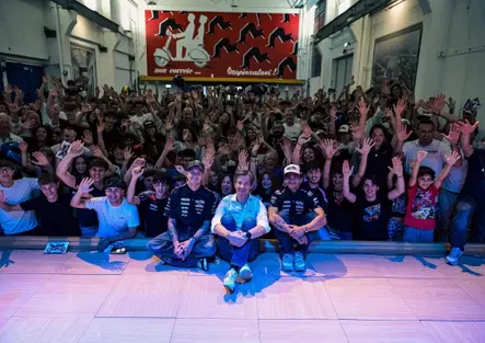Marco Bezzecchi e Jorge Martín in visita alla Piaggio di Pontedera [FOTO e VIDEO]
