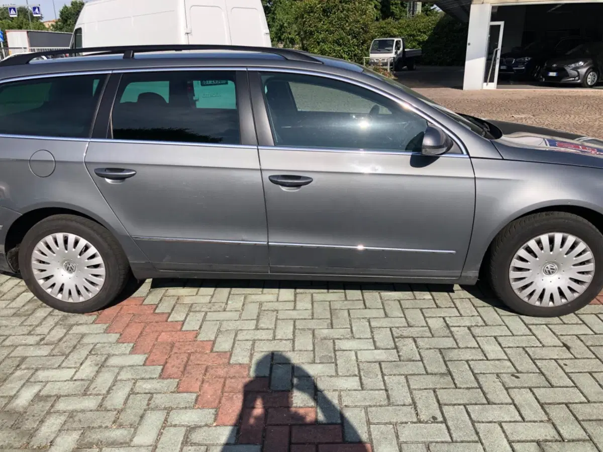 Volkswagen Passat Variant usata a Piacenza (4)