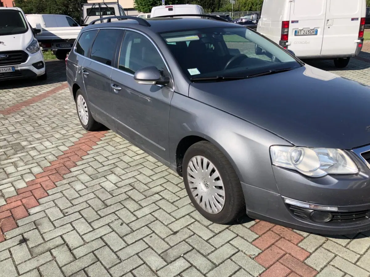 Volkswagen Passat Variant usata a Piacenza (5)
