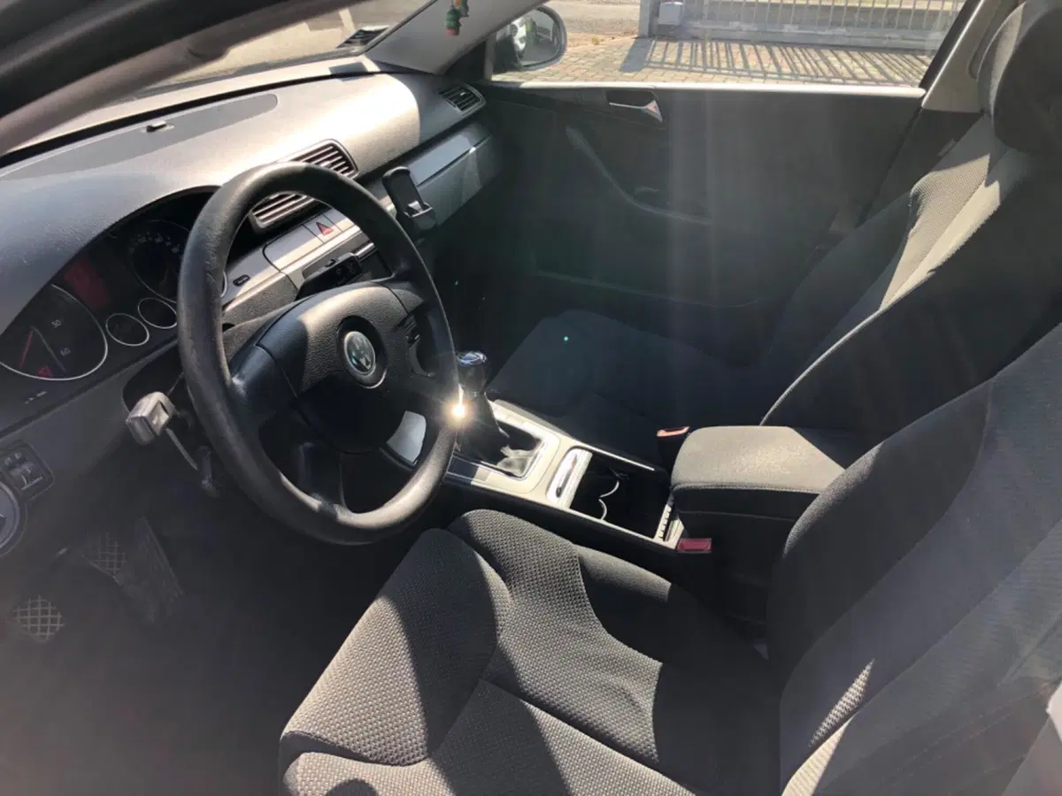 Volkswagen Passat Variant usata a Piacenza (6)