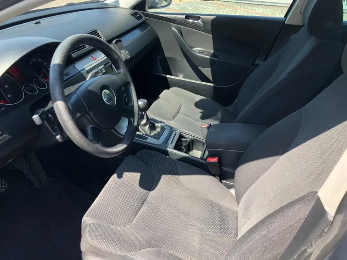 Volkswagen Passat Variant usata a Piacenza (10)
