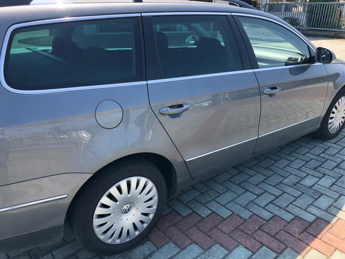 Volkswagen Passat Variant usata a Piacenza (12)