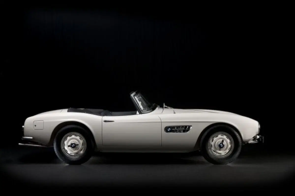 Torna in strada la BMW 507 di Elvis Presley (6)