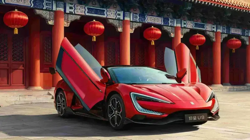 BYD accelera in Europa: Stella Li conferma nuovi investimenti e punta sulle ibride plug-in