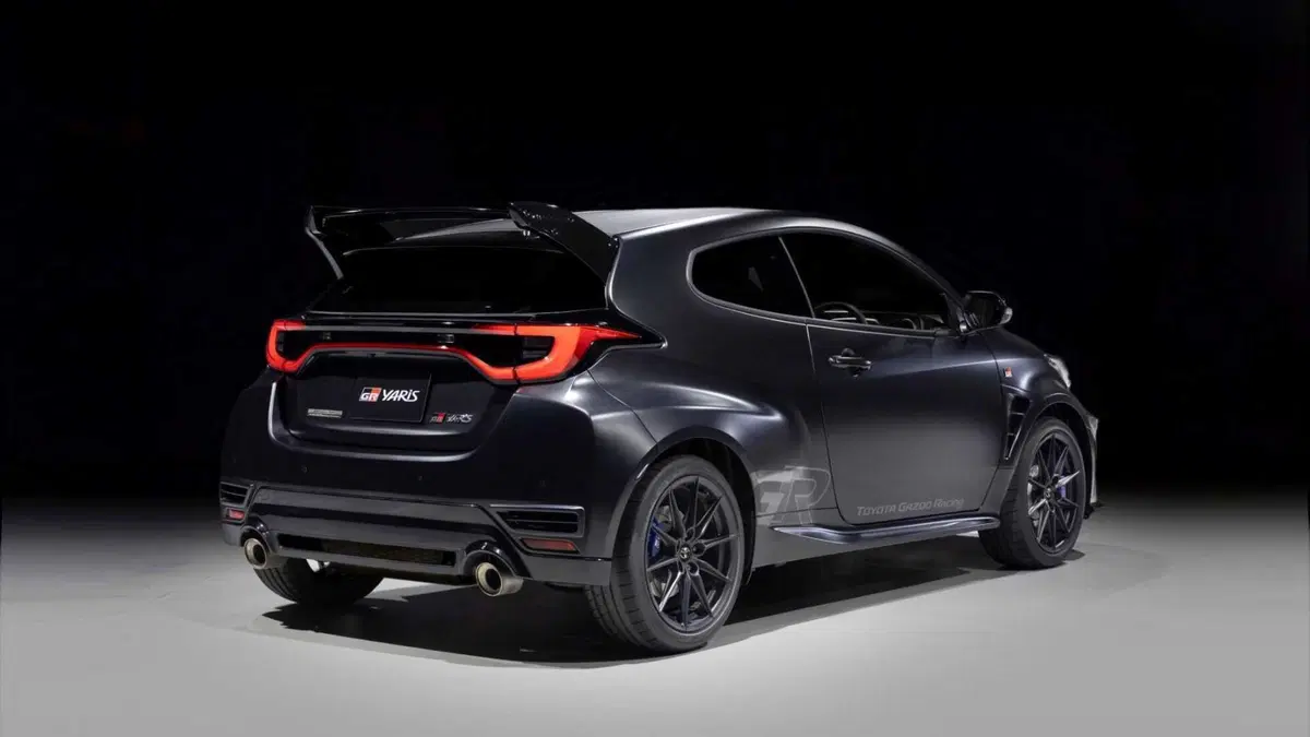 Toyota GR Yaris 1.6 Ogier 9X imt-6 (2)