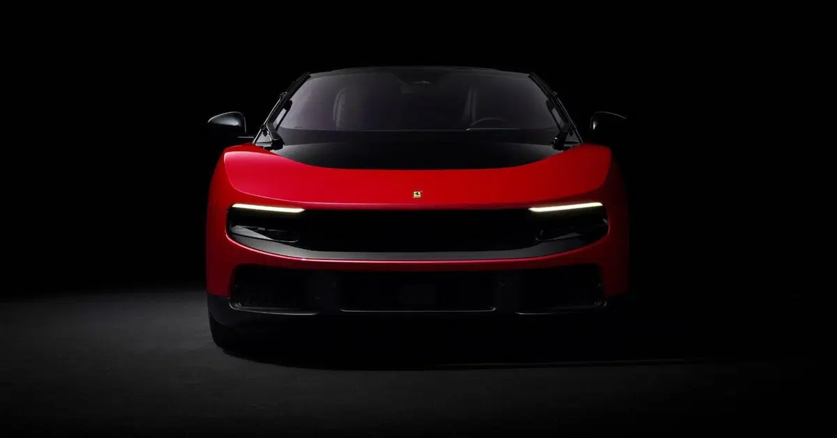 Ferrari Luce sold out a Roma: la prima elettrica di Maranello si mostra dal vivo alla Vela di Calatrava