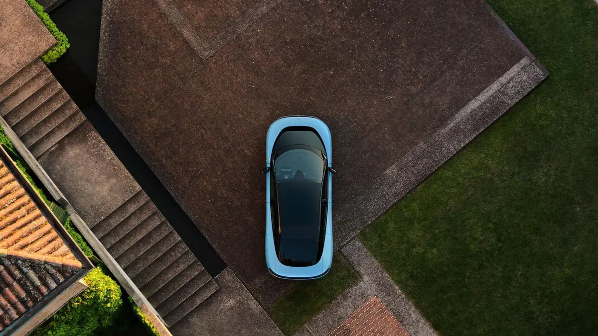 Ferrari Luce: la prima elettrica di Maranello è qui, e fa già discutere [VIDEO] (6)