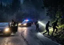Inseguimento da film a Dobbiaco: forzano l'alt, abbandonano l'auto e fuggono nei boschi. Tre denunciati