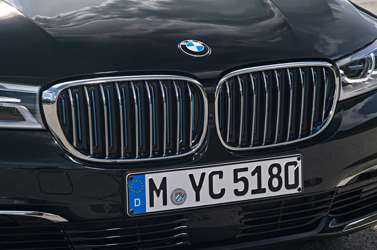 BMW 740e iPerformance [Video Primo test] (21)