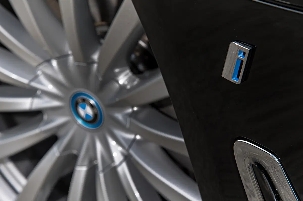 BMW 740e iPerformance [Video Primo test] (26)