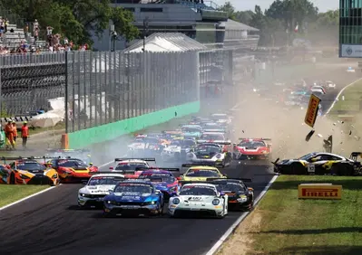 GTWC, Dramma Valentino Rossi a Monza: la frizione lo tradisce subito. E la maledizione di Verstappen continua