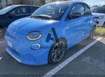 Abarth 500e all'asta a 11.000 euro: &egrave; il vero affare?