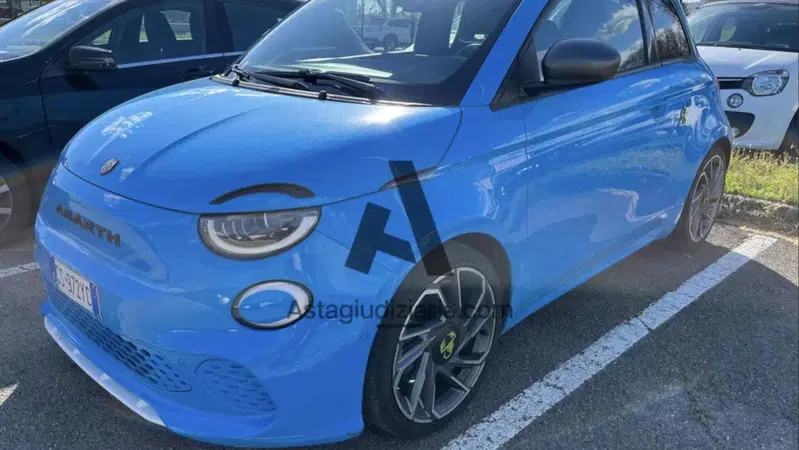 Abarth 500e all'asta a 11.000 euro: &egrave; il vero affare?