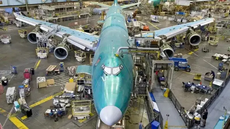 L'aereo presidenziale &egrave; "fuori taglia": per parcheggiarlo gli USA spendono una cifra folle