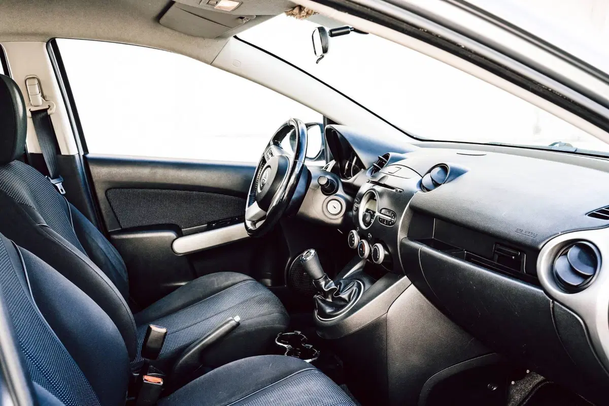 Mazda Mazda2 usata a Pavia (12)