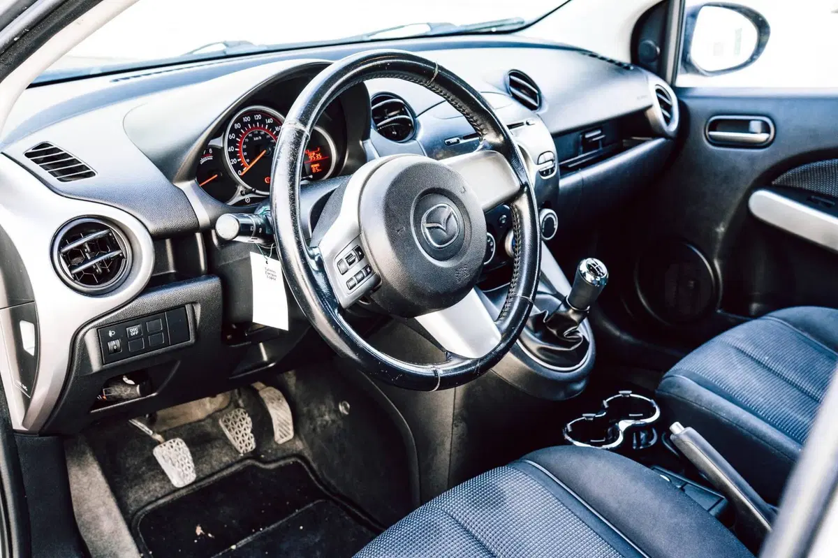 Mazda Mazda2 usata a Pavia (19)