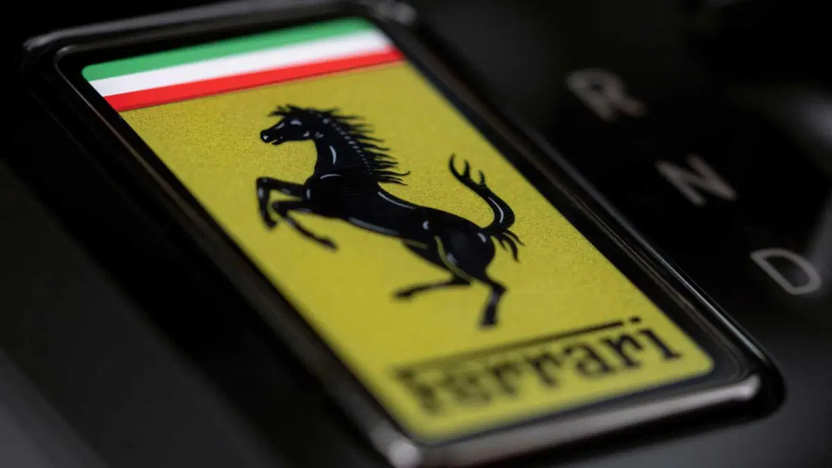 Ferrari Luce (14)