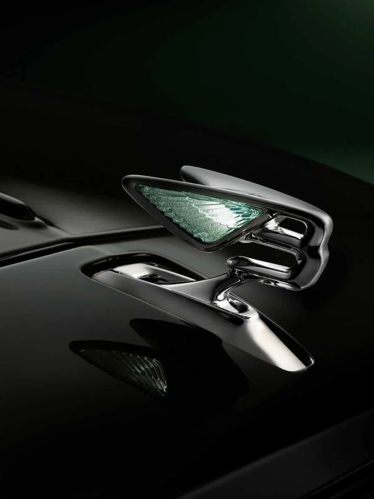 Nuova Bentley Flying Spur: torna il faro singolo dopo 64 anni e arriva la potentissima versione S (16)