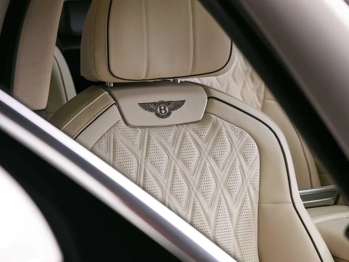 Bentley Flying Spur (27)