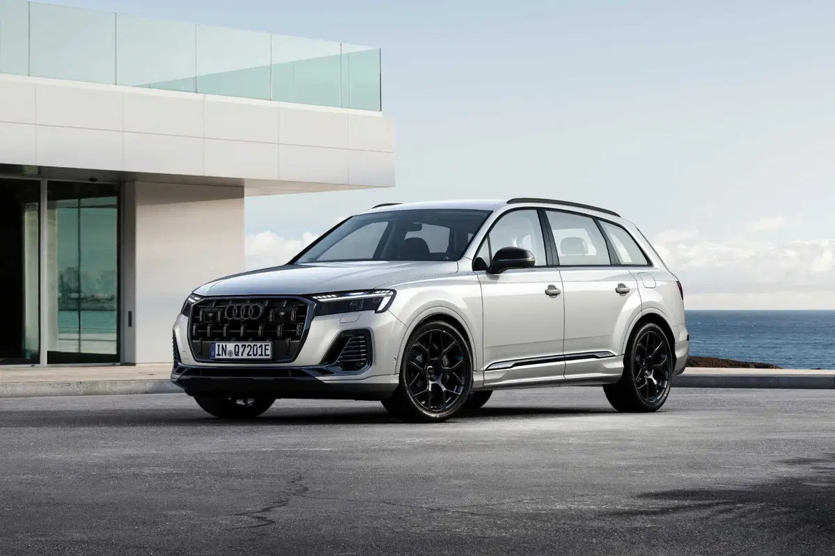 Nuova Audi Q7, ecco la terza generazione: il SUV che ha cambiato le regole è pronto a rinascere (2)