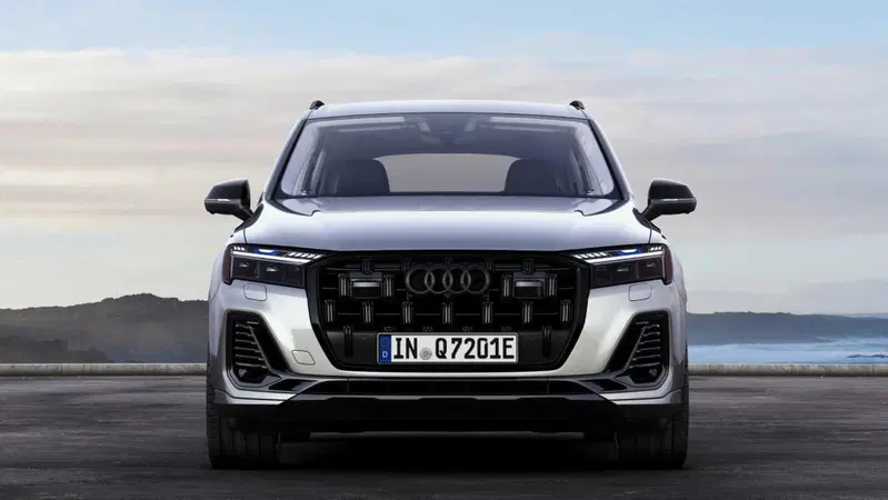 Nuova Audi Q7, ecco la terza generazione: il SUV che ha cambiato le regole &egrave; pronto a rinascere