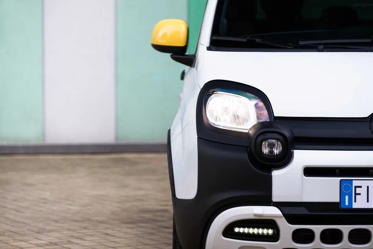 Fiat Pandina Hybrid sotto i 10.000 euro: l'auto più venduta d'Italia torna a costare come una volta (12)