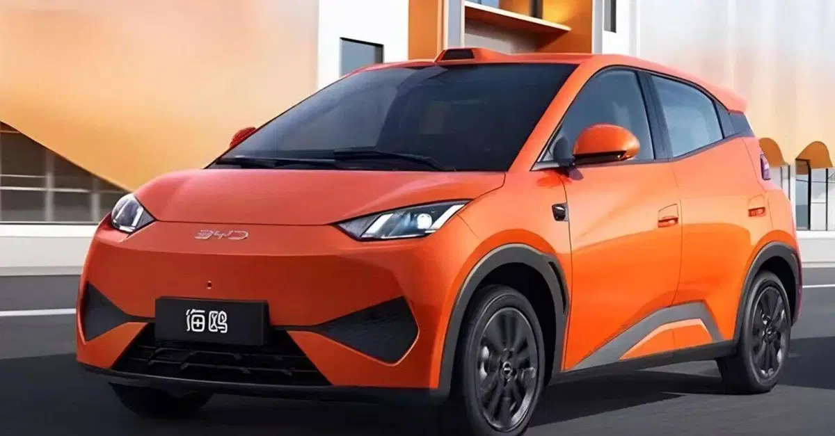 BYD Dolphin Surf, arriva la versione a 5 posti: pi&ugrave; autonomia per l'elettrica low cost