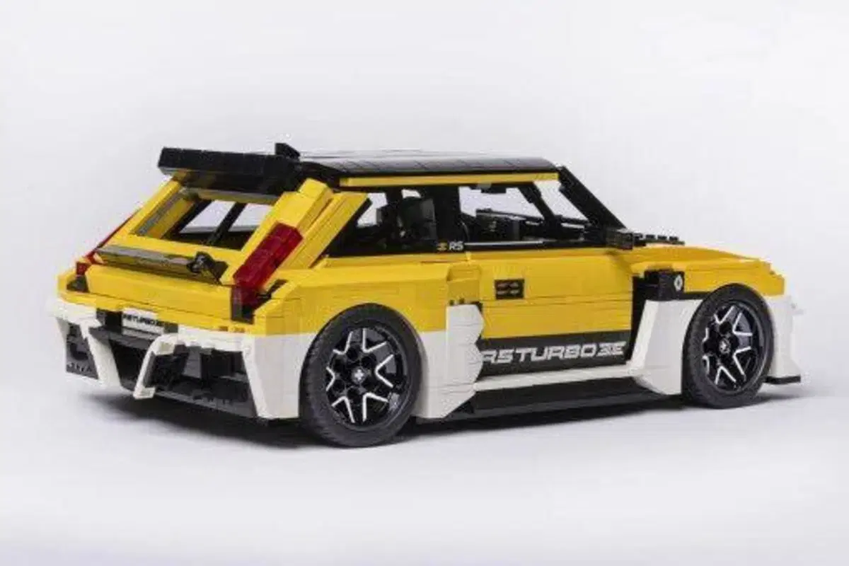 Renault 5 Turbo 3E diventa LEGO? Il progetto di un fan conquista Renault e il web