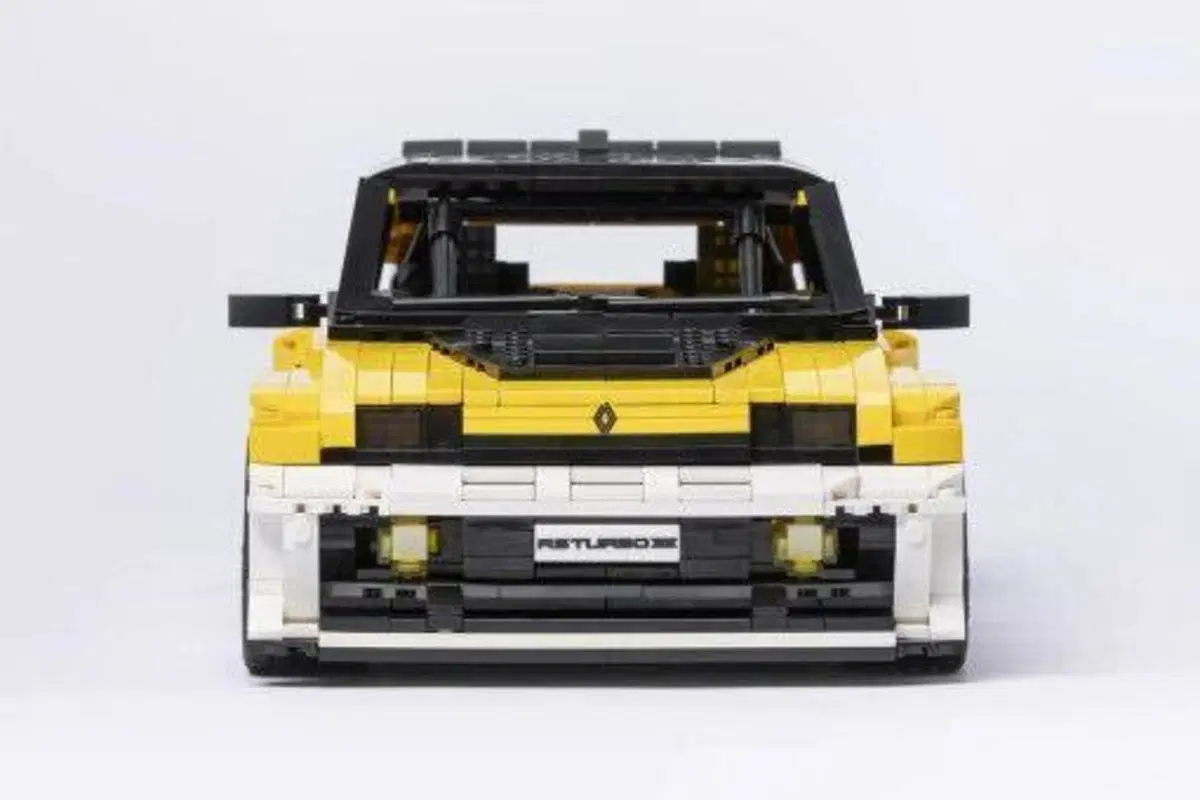 Renault 5 Turbo 3E diventa LEGO? Il progetto di un fan conquista Renault e il web (2)
