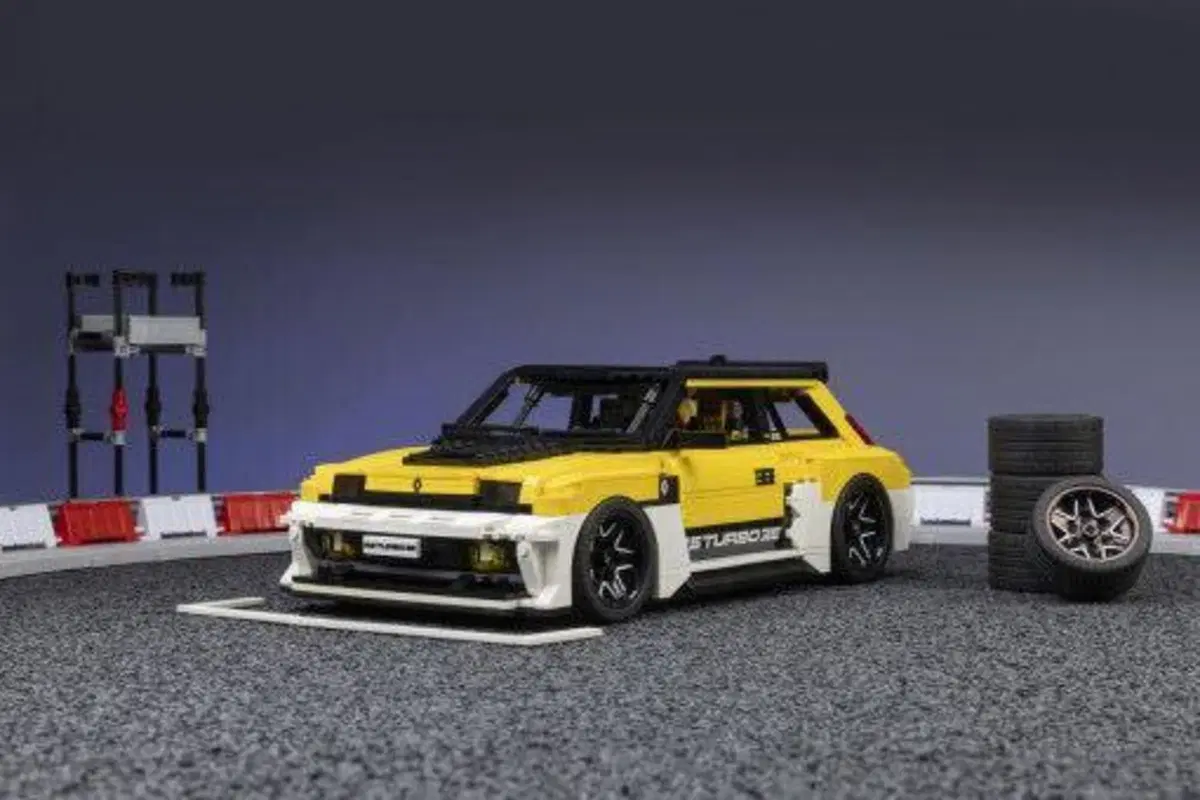 Renault 5 Turbo 3E diventa LEGO? Il progetto di un fan conquista Renault e il web (6)