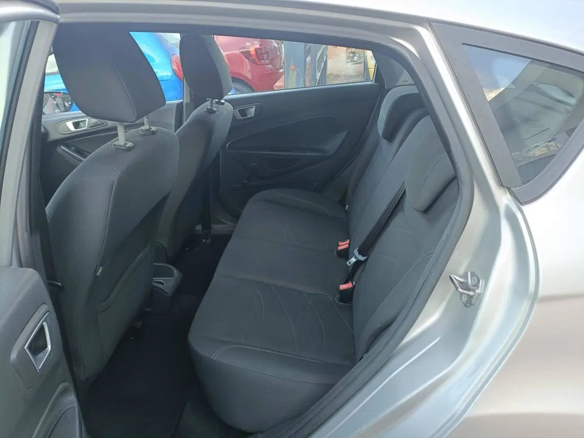 Ford Fiesta usata a Napoli (14)