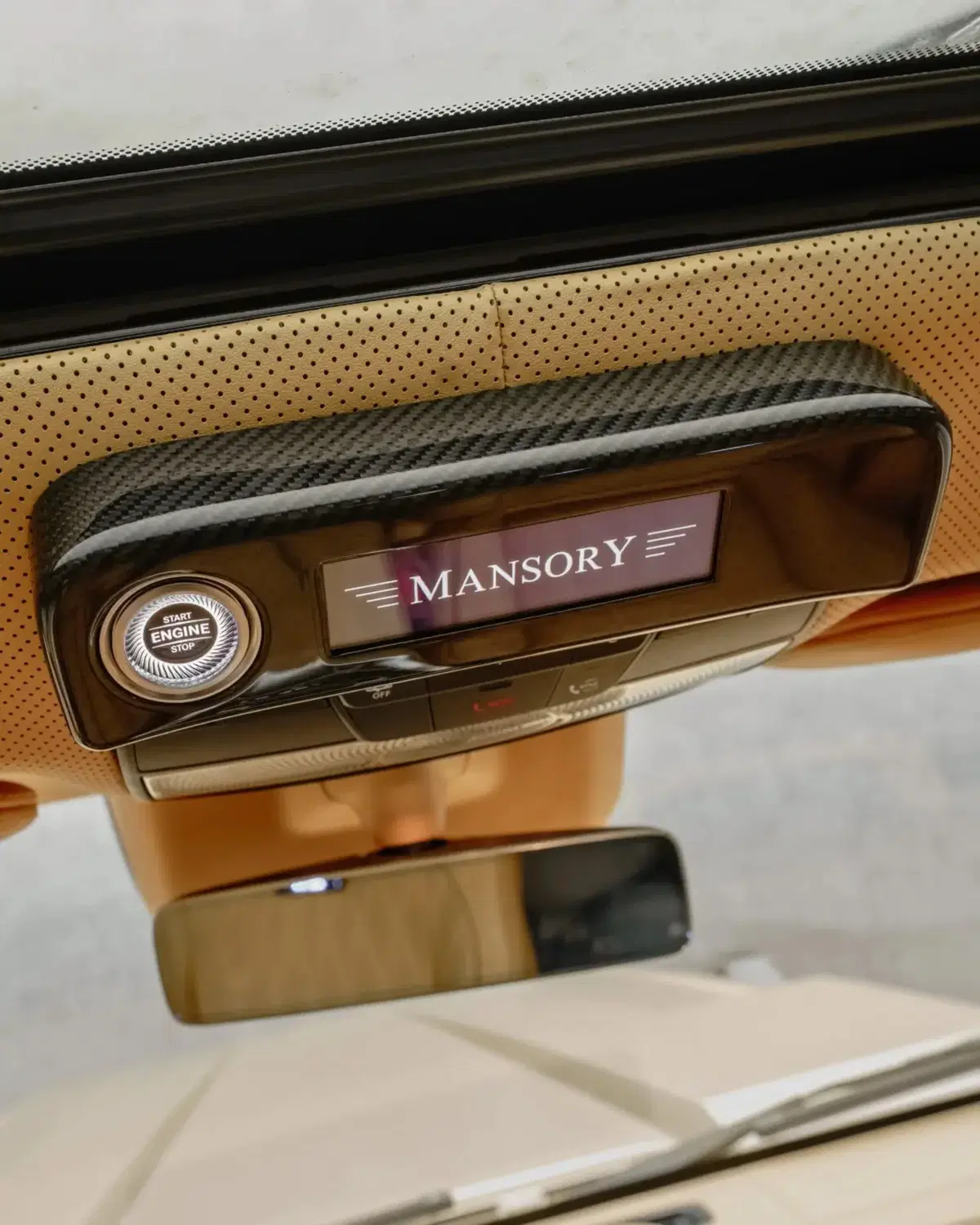 Mansory riveste la G63 di oro: il SUV più estremo di sempre (15)