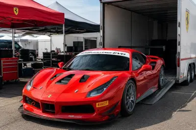 Ferrari 458 Challenge Evo da 200.000 euro rubata nel paddock di Fasano: sparisce durante la gara