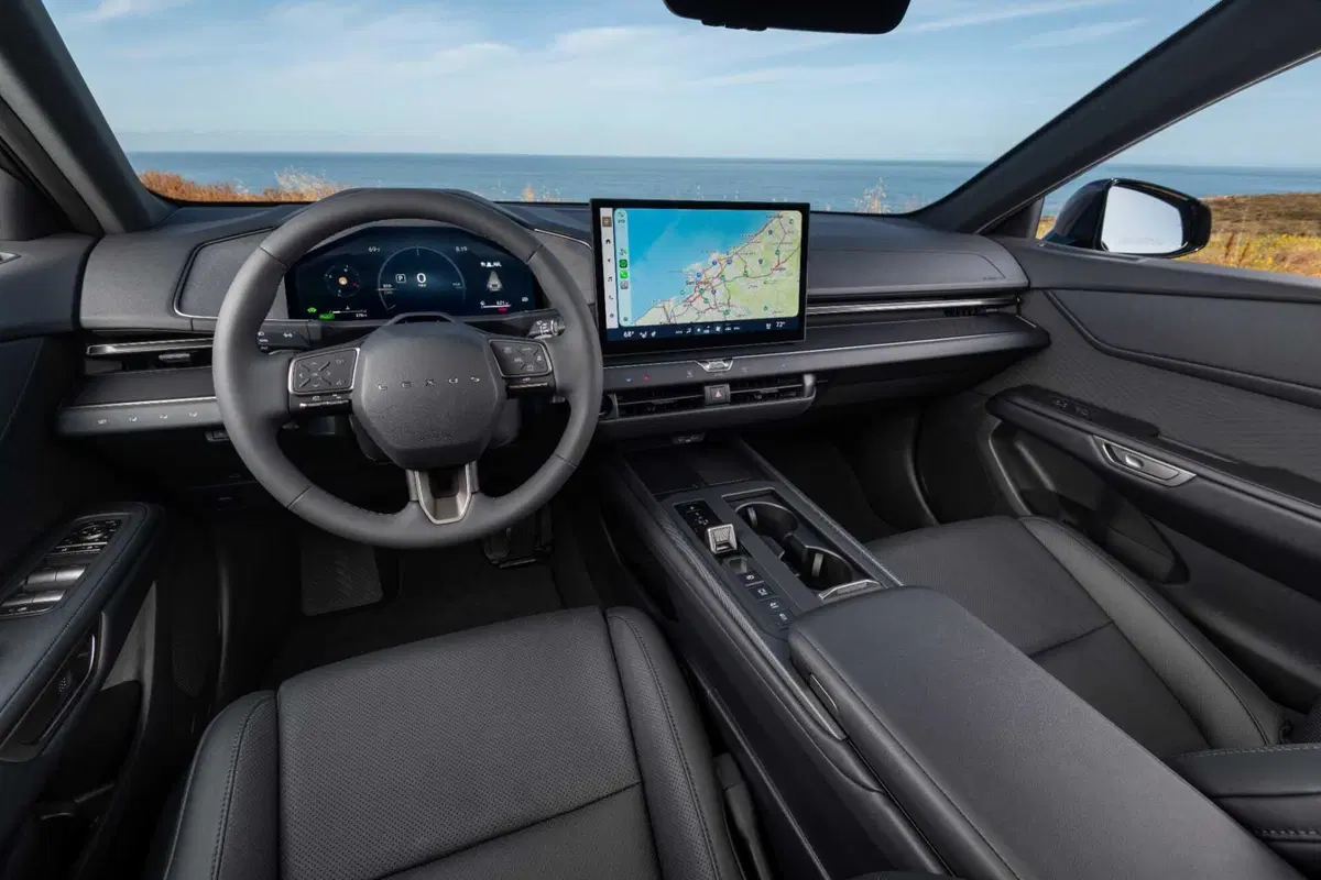 Interni Lexus ES (4)