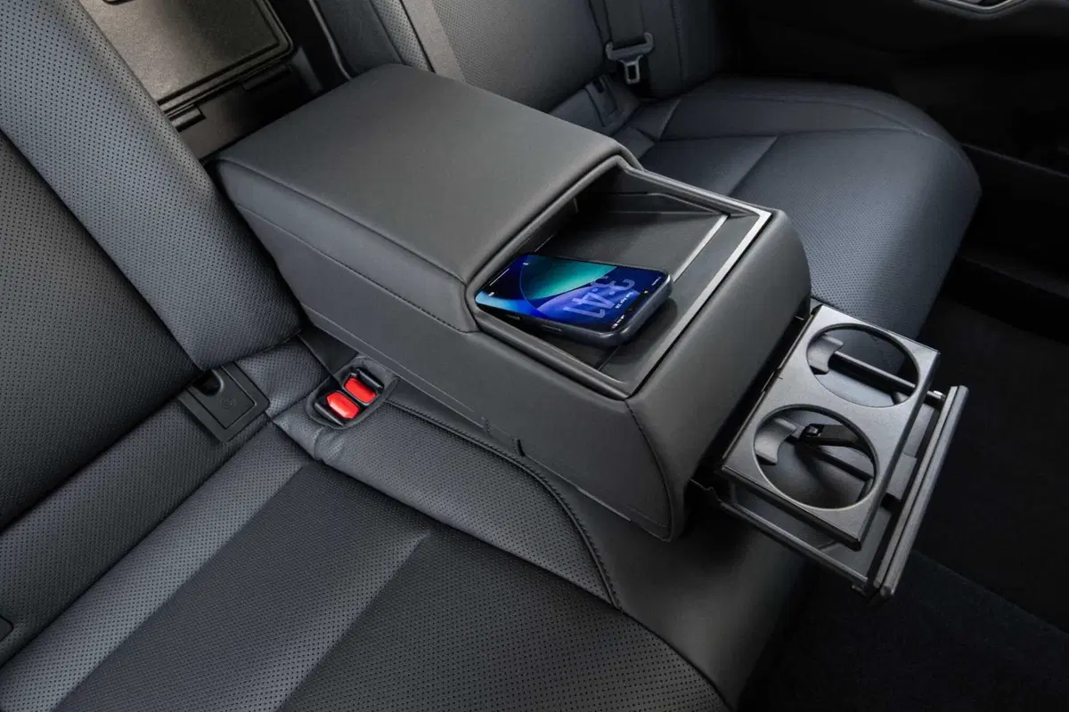 Interni Lexus ES (11)