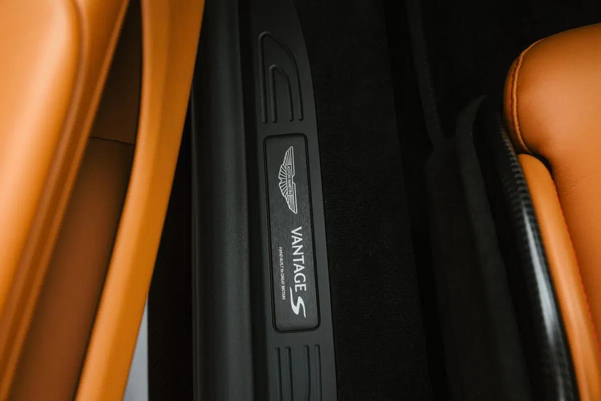 Aston Martin Vantage S: il V8 AMG da 680 CV che rimette tutti d’accordo (anche i puristi) (20)
