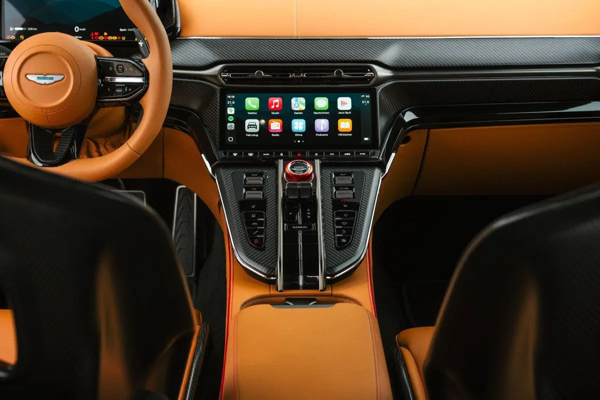 Aston Martin Vantage S: il V8 AMG da 680 CV che rimette tutti d’accordo (anche i puristi) (24)