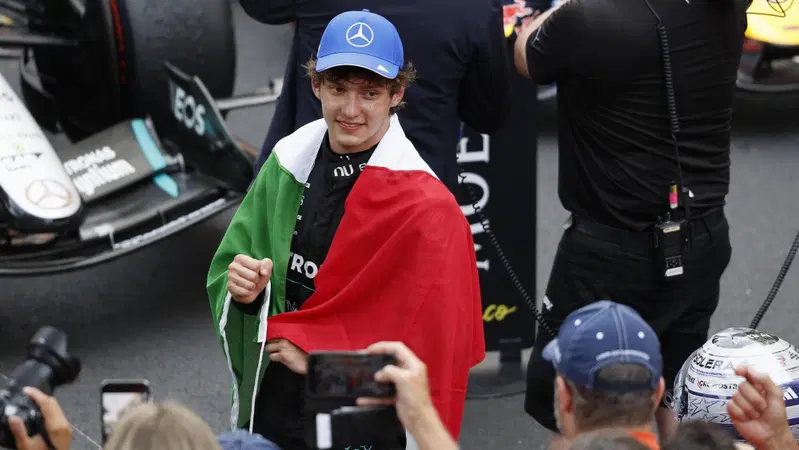 F1. Kimi Antonelli imbattibile, re a Monaco! Ma nel caos del Principato spuntano la gioia di Hamilton e il dramma di Leclerc