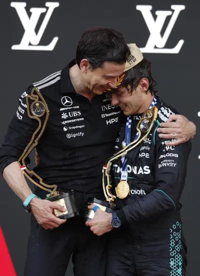 &ldquo;La F1 &egrave; fisica, non misticismo: non dimentichi come si guida&rdquo;. Wolff difende Russell dopo il disastro a Monaco e incorona Antonelli: &ldquo;Kimi? Ha un software in testa&rdquo;