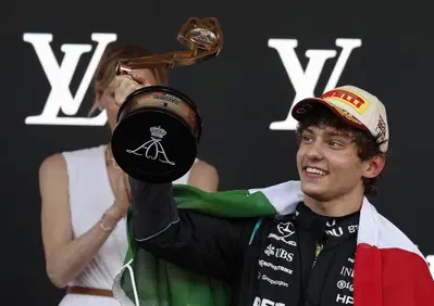 F1. “Non posso dire le parolacce che ho pensato”: Antonelli re a Monaco, crolla il tabù della partenza e Hamilton resta a bocca aperta