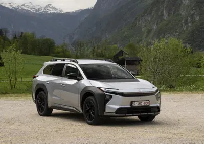 Toyota bZ4X Touring: è davvero questa la station wagon elettrica che può fare tutto?