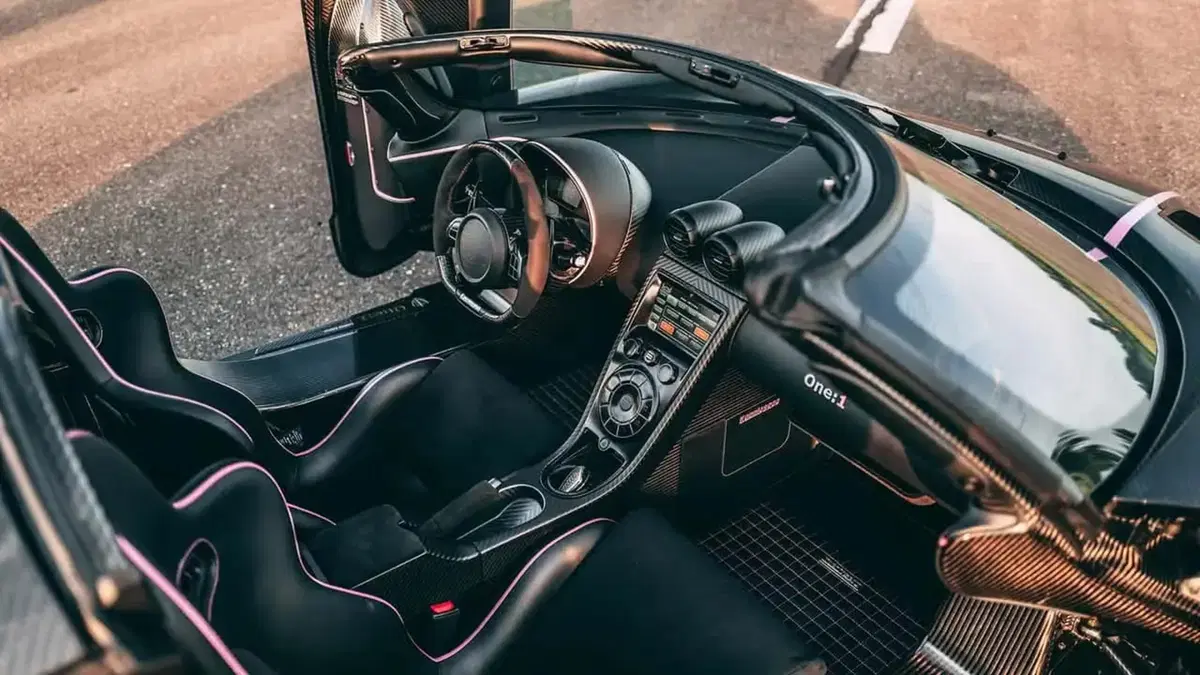 Koenigsegg One:1 “JC” all’asta: la Megacar da 1.360 CV torna protagonista tra record e collezionisti (4)