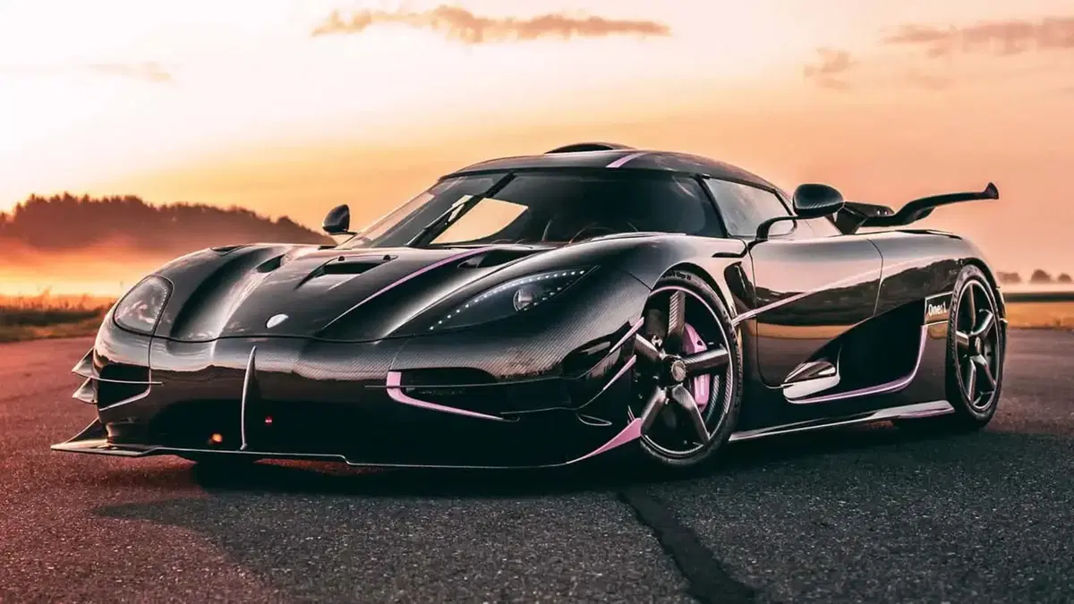 Koenigsegg One:1 “JC” all’asta: la Megacar da 1.360 CV torna protagonista tra record e collezionisti (8)