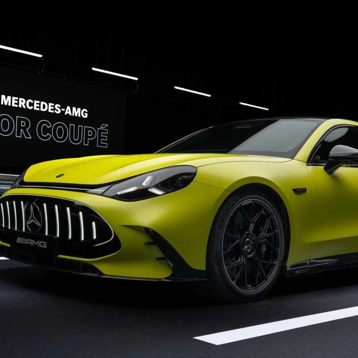 Mercedes-Benz AMG GT Coup&eacute; 4