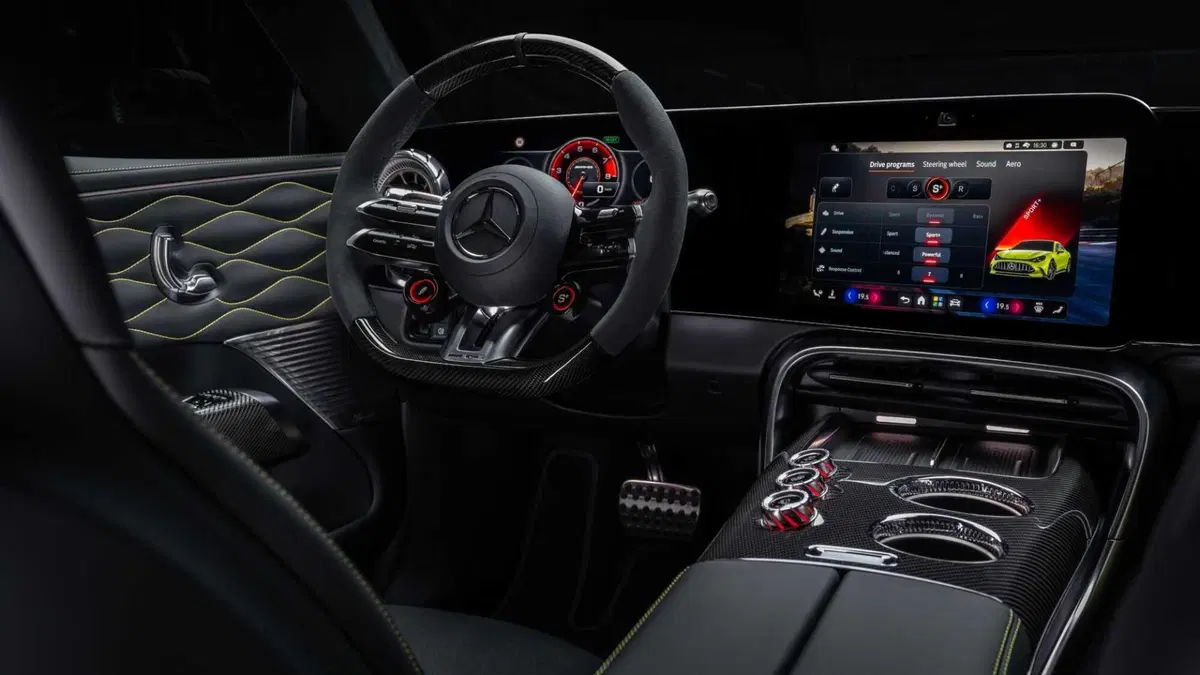 Mercedes-Benz AMG GT Coupé 4 (13)