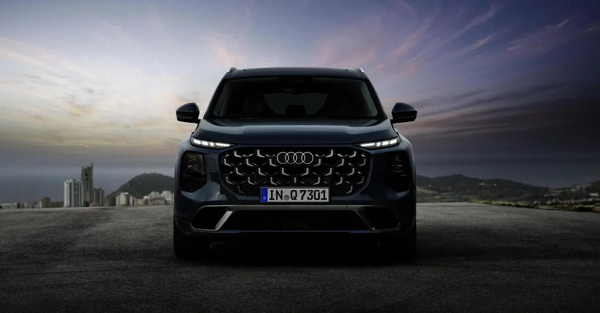 Nuova Audi Q7 2026: debutta la terza generazione del SUV premium con motore V6 diesel mild hybrid e fino a sette posti