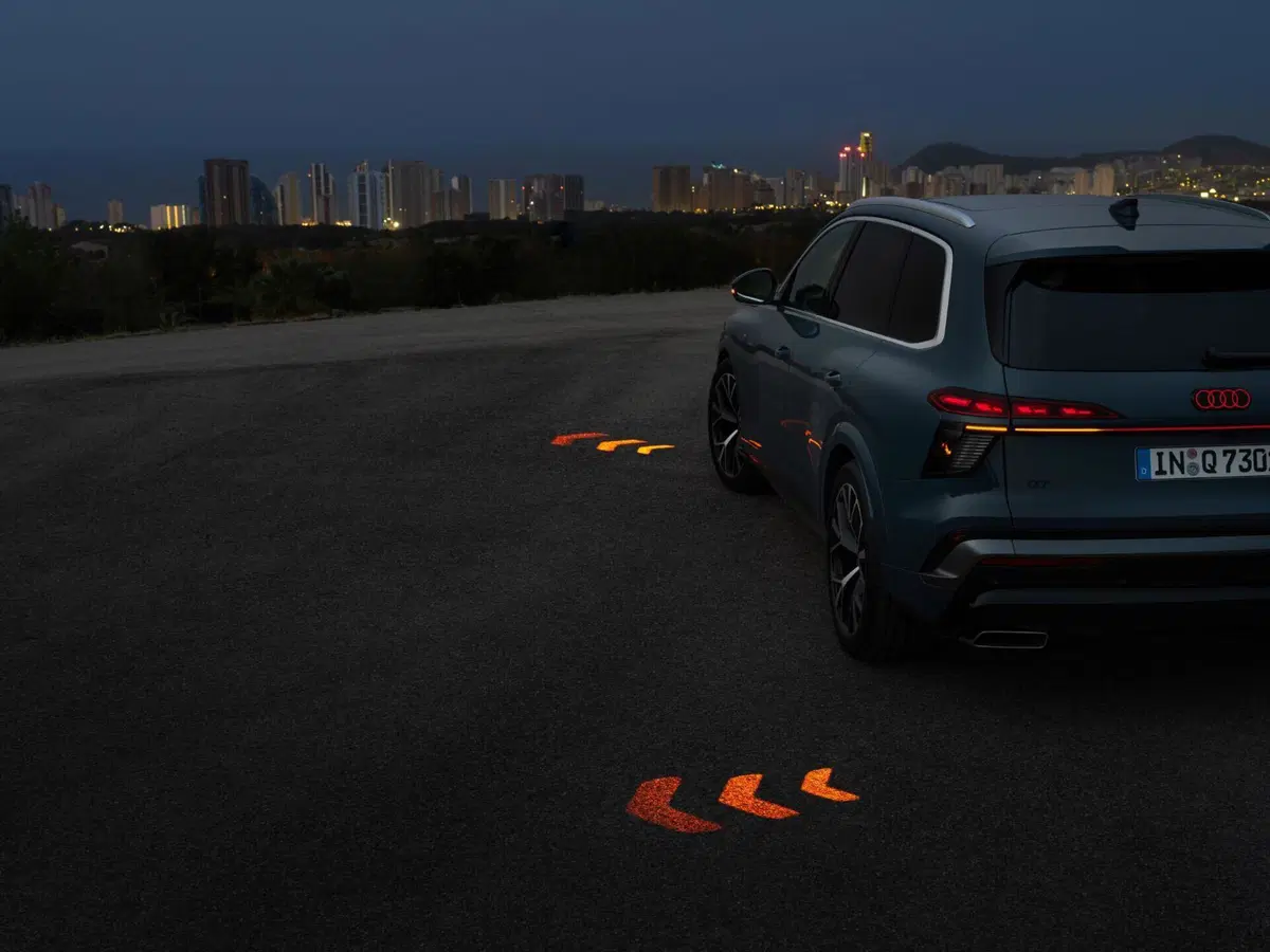 Nuova Audi Q7 2026: debutta la terza generazione del SUV premium con motore V6 diesel mild hybrid e fino a sette posti (9)