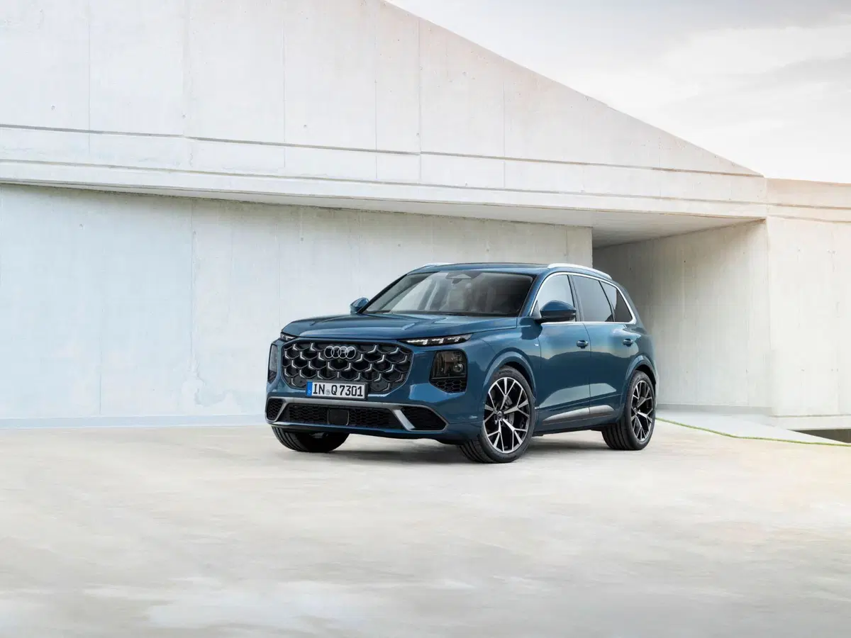 Nuova Audi Q7 2026: debutta la terza generazione del SUV premium con motore V6 diesel mild hybrid e fino a sette posti (11)