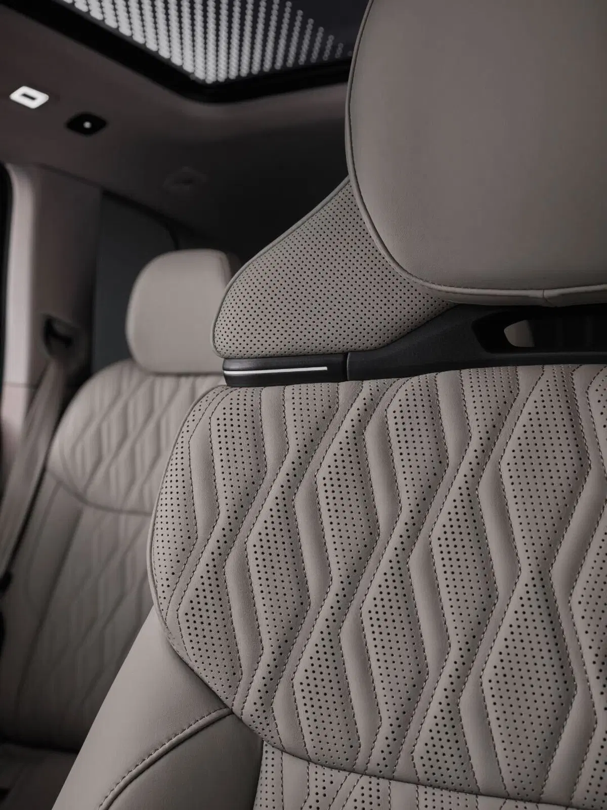 Nuova Audi Q7 2026: debutta la terza generazione del SUV premium con motore V6 diesel mild hybrid e fino a sette posti (5)